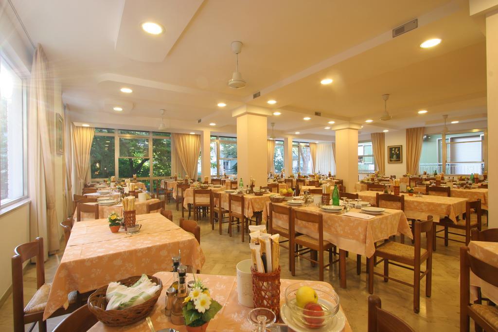 Mon Hotel Misano Adriatico Dış mekan fotoğraf